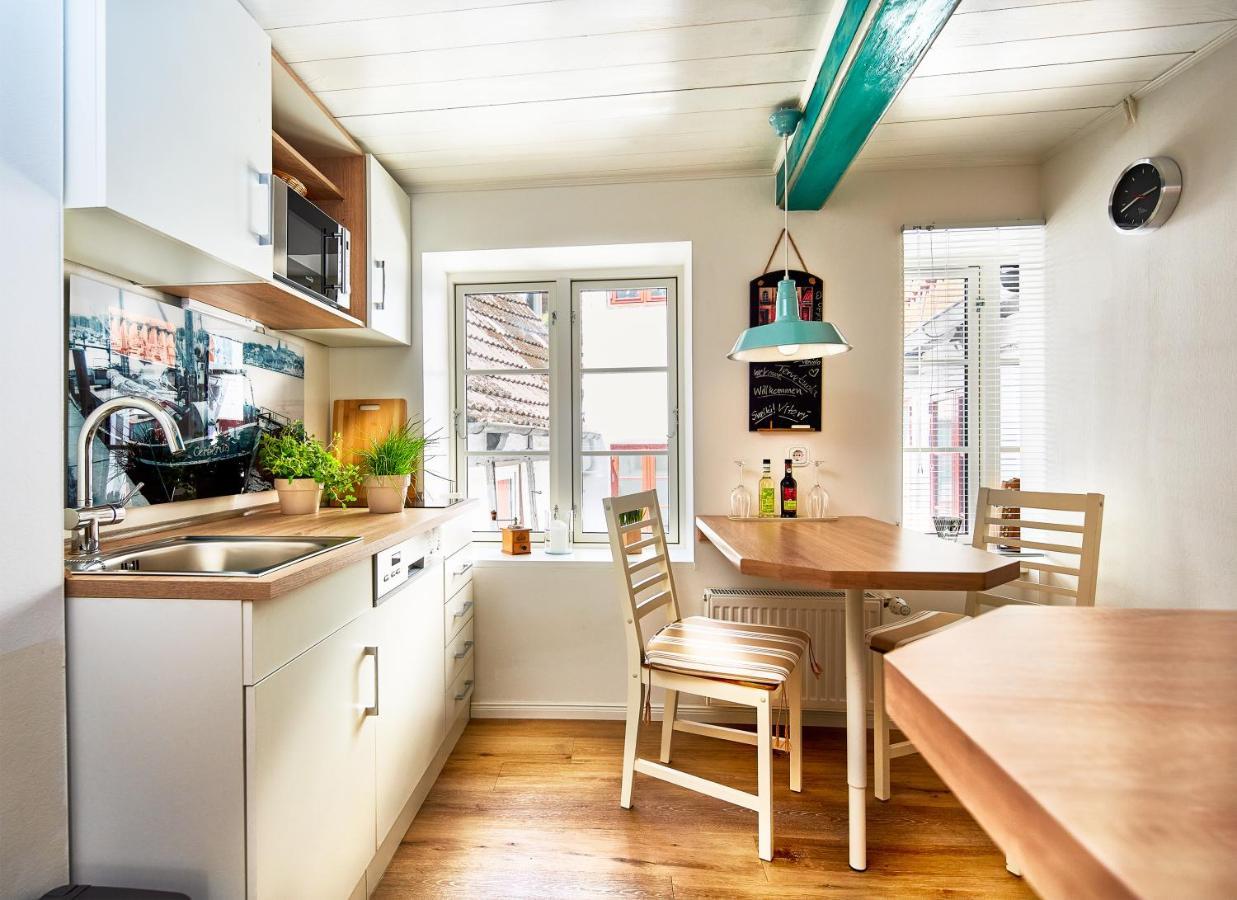 Apartment Fewo1846 - Hafen-butze - Komfortable In Historischem Gebaeude Im Stadtzentrum Flensburg